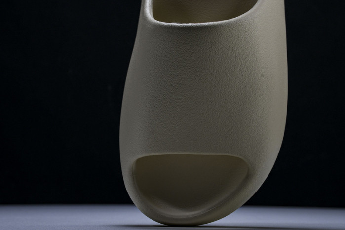 ye**ezy slide fz5897