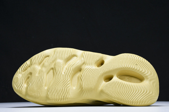 ye**ezy slide gv6843